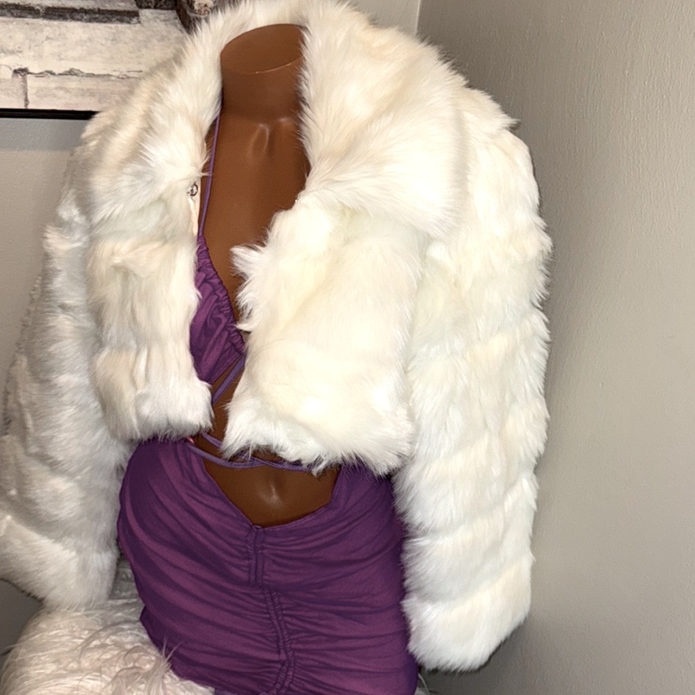 White cropped faux fur jacket